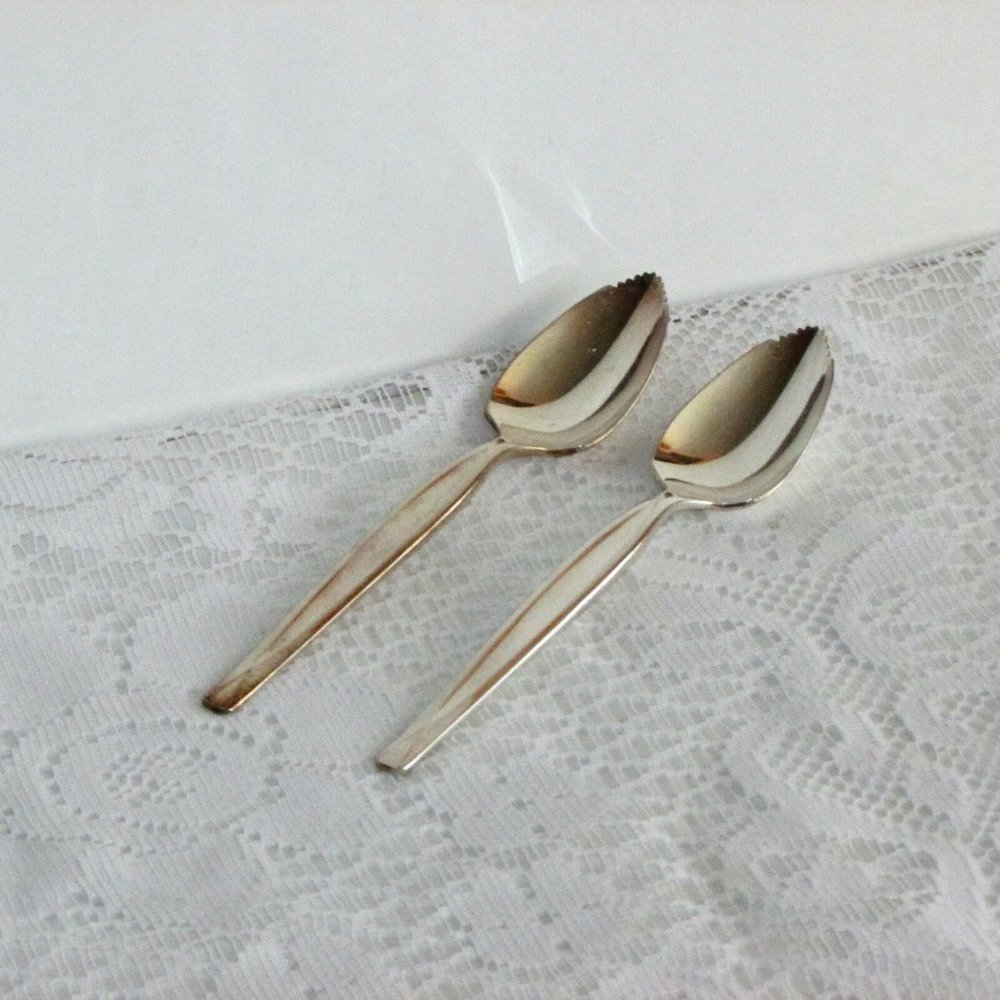 Vintage Silverplate Grapefruit Spoons 2 Rogers International Silver 1960 Cutlery - Picture 4 of 5